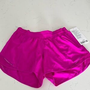 Lululemon Hotty Hot shorts 4”